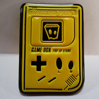 Shiny Yellow High Frenquency 3D TPU Iron On Patches For Youngman Wear